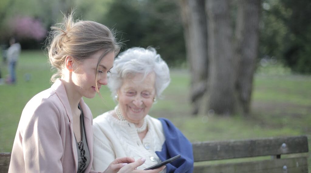 Types of Cell Phone Plans for Seniors